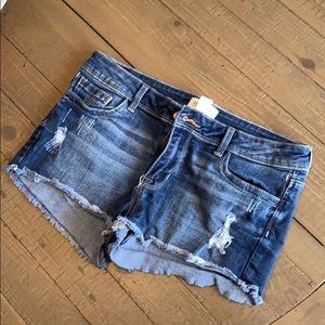 Forever 21 jean shorts size 28